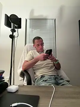 PeytonJohnn online show from December 23, 7:01 am