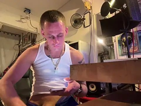 PeytonJohnn online show from February 7, 5:00 am