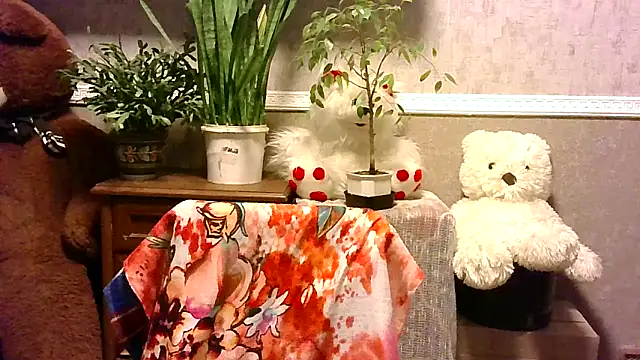 Snapshot of Manulyonok51 chatting on October 7, 5:28 pm Manulyonok51 online show from October 7, 5:28 pm