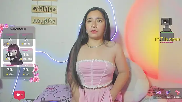 Snapshot of litle_mily_ chatting on October 1, 12:37 am litle mily online show from October 1, 12:37 am
