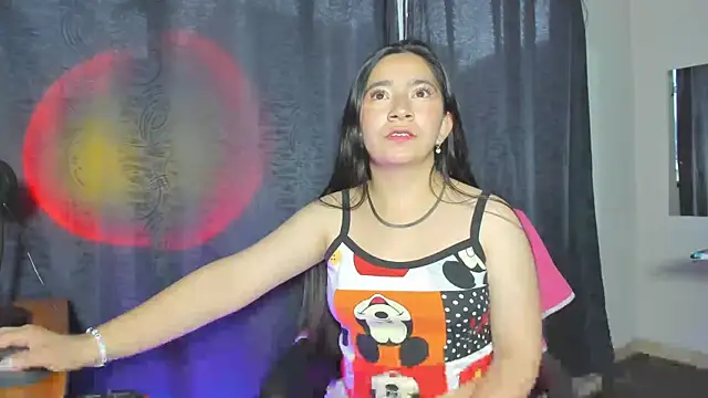 Snapshot of litle_mily_ chatting on October 20, 10:46 pm litle mily online show from October 20, 10:46 pm