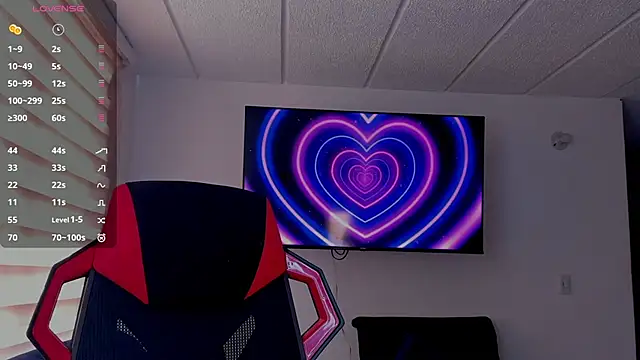 Snapshot of Charlotte_greys chatting on September 15, 8:16 pm Charlotte greys online show from September 15, 8:16 pm