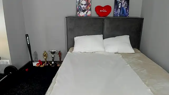 MuscleXXXBarbie online show from May 1, 9:12 am