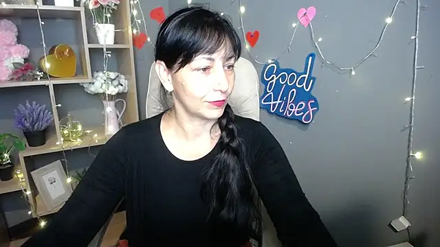 LiluGrants online show from July 28, 6:08 pm