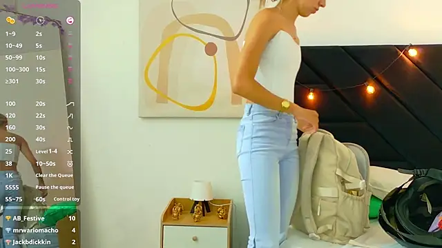 Beautifulskinny18 online show from June 20, 7:50 pm