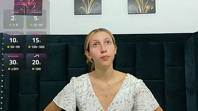 Beautifulskinny18 online show from June 12, 7:55 pm