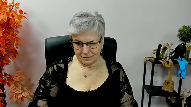 IrisDream online show from October 28, 7:36 am