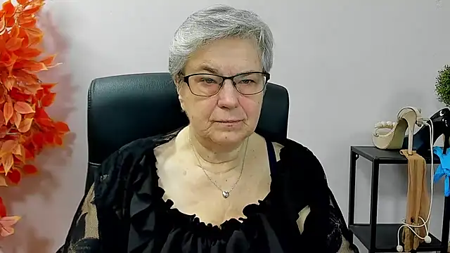 IrisDream online show from November 27, 7:44 am