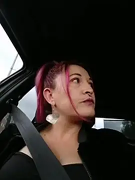 sophie banger online show from May 12, 10:38 pm