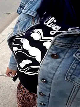 sophie banger online show from October 30, 7:37 pm