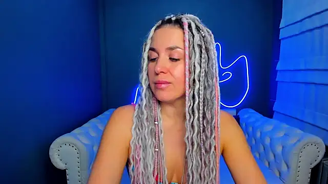 rock n roxy online show from November 18, 1:39 am