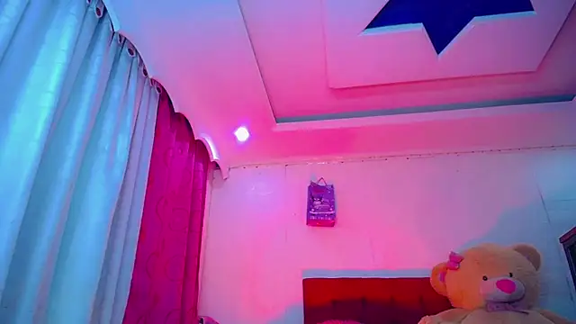 NahomiCamper online show from April 17, 11:07 pm