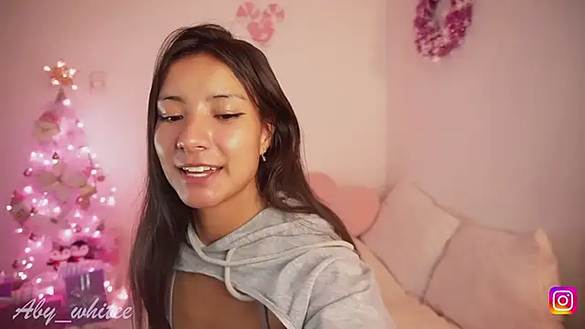 AbyWhitee online show from December 18, 3:22 am