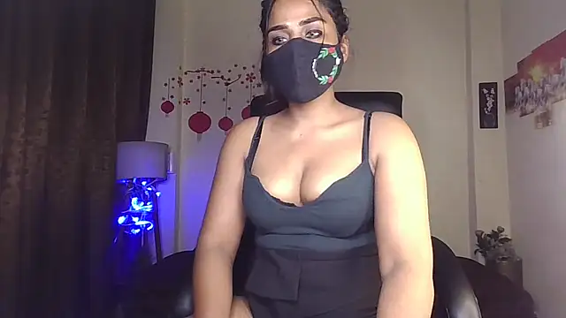 Black-Pearll online show from March 22, 8:20 am