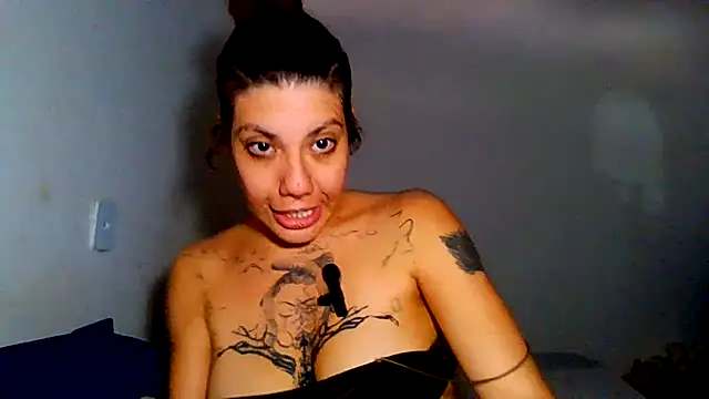 Submersidollx online show from June 2, 5:25 pm