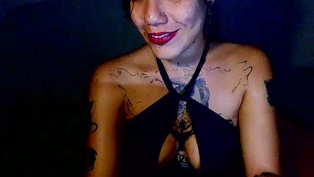 Submersidollx online show from March 31, 6:08 pm