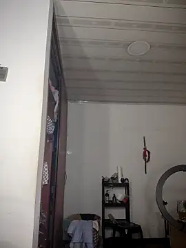 LaurenWelly  online show from February 19, 9:13 pm