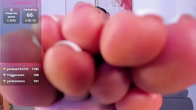 sofiiajones online show from November 15, 4:46 am