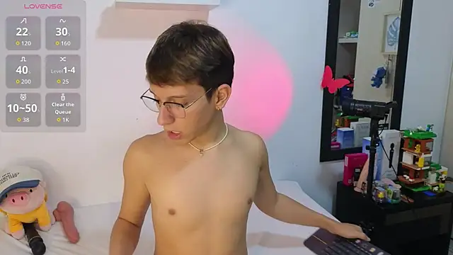 milky  boy  online show from June 7, 12:50 am