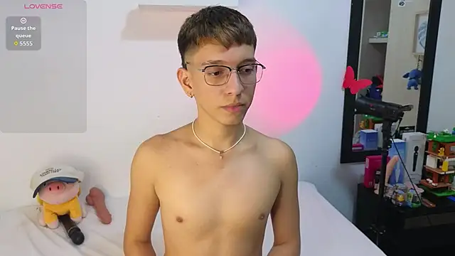 milky  boy  online show from June 8, 2:12 am