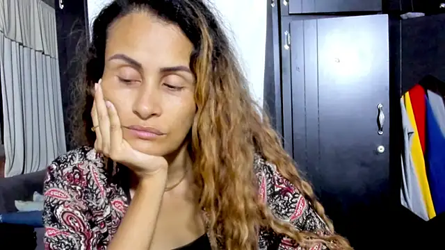 coralcarter1 online show from March 29, 11:26 pm