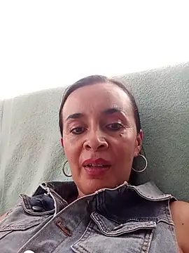 Samantha Sullivan  online show from July 28, 9:03 pm