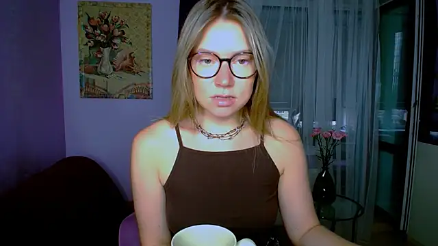 TaylorBre online show from September 17, 5:38 am