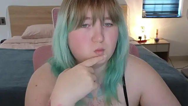 ChimberWol online show from April 2, 7:06 am