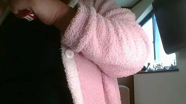 SAKU-RA-chan online show from June 12, 4:42 am