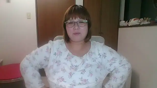 Snapshot of SAKU-RA-chan chatting on October 23, 12:11 pm SAKU-RA-chan online show from October 23, 12:11 pm