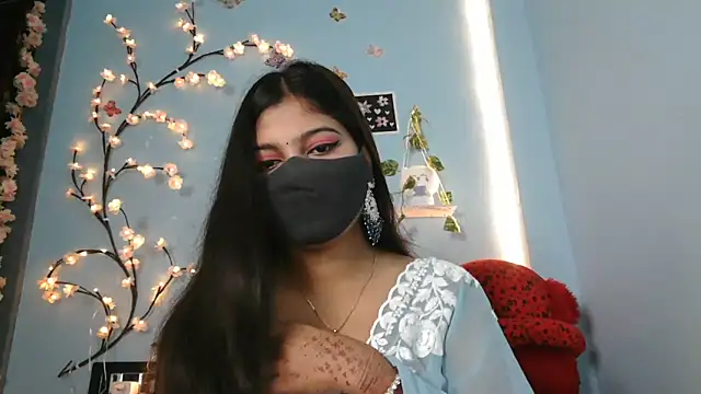 Reena Singh53 online show from October 28, 1:39 pm