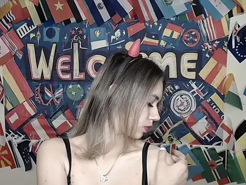  StAcY online show from October 31, 7:45 am