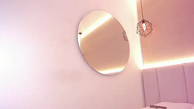 valerysantos  online show from March 13, 1:01 pm