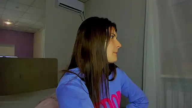 Laura Leee online show from September 30, 5:24 am