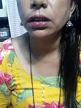 Snapshot of Urmila_bhabhii chatting on October 11, 2:09 pm Urmila bhabhii online show from October 11, 2:09 pm