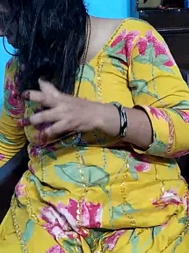 Snapshot of Urmila_bhabhii chatting on September 29, 1:38 pm Urmila bhabhii online show from September 29, 1:38 pm