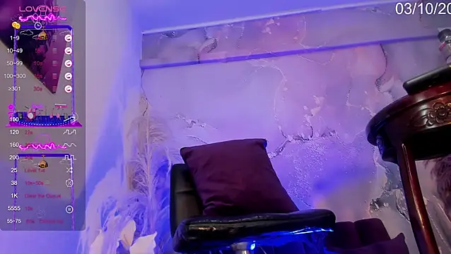 Snapshot of Dani_Sweet_Ts chatting on October 3, 10:59 pm Dani Sweet Ts online show from October 3, 10:59 pm