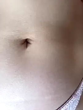 LoveLuna  online show from October 4, 7:29 pm