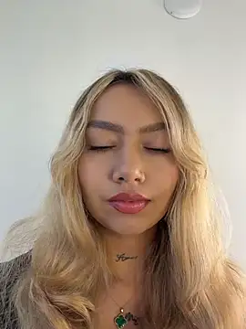 amanda-medrano1 online show from July 28, 2:35 pm