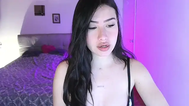 Emilyswan04 online show from September 24, 2:54 am