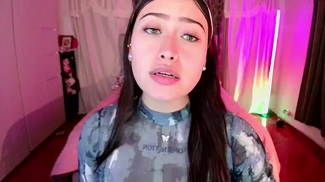 Emilyswan04 online show from January 17, 2:52 am