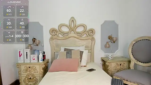  chloe adams online show from April 10, 12:00 pm