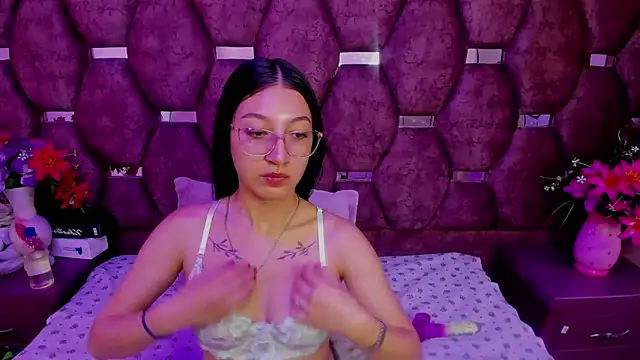 Katty Queen online show from June 9, 12:15 pm