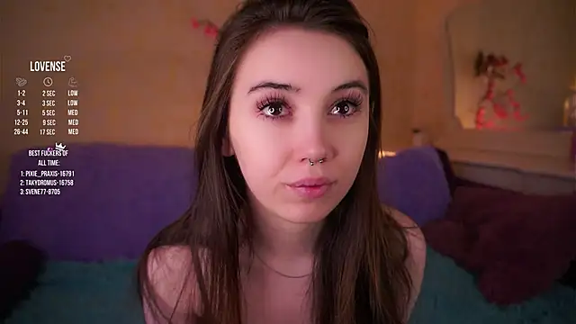 GillianDowdey online show from April 7, 3:19 am