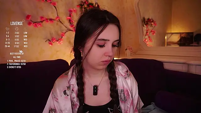 GillianDowdey online show from February 25, 3:16 am