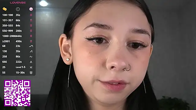 AislyEmbury online show from October 31, 5:31 am