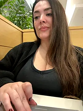 Sophie Eaton online show from October 27, 8:25 pm