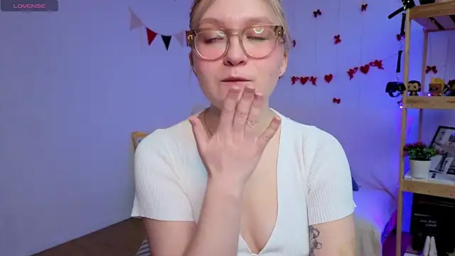 leazy peazy online show from March 29, 5:28 am