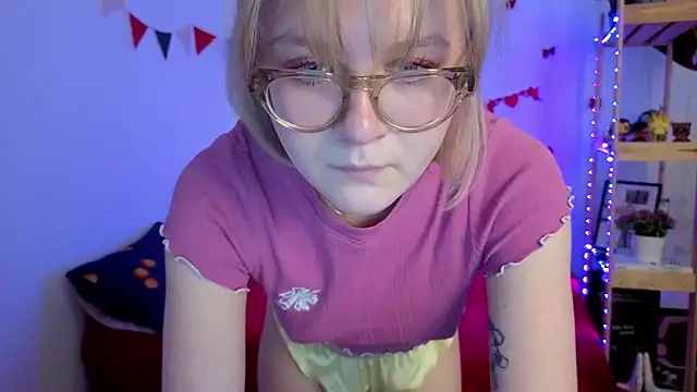 leazy peazy online show from February 11, 7:32 am