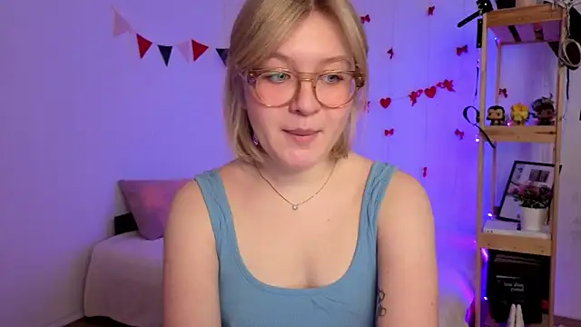 leazy peazy online show from March 15, 6:59 am